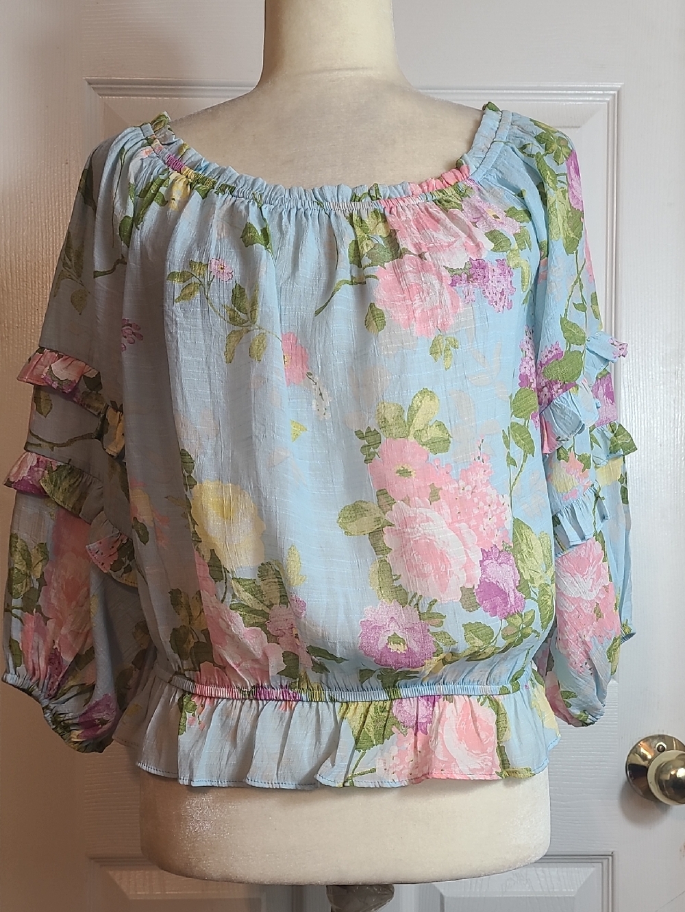 Fate Elastic Neckline Blouse